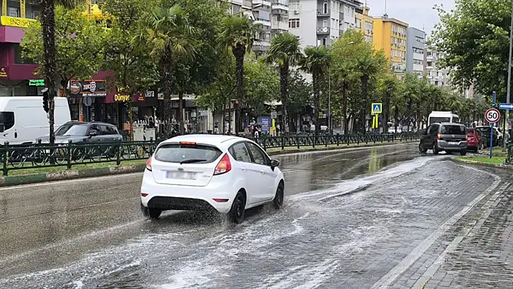 Kuvvetli Rüzgâr ve Yağmur Geliyor Meteoroloji Uyardı