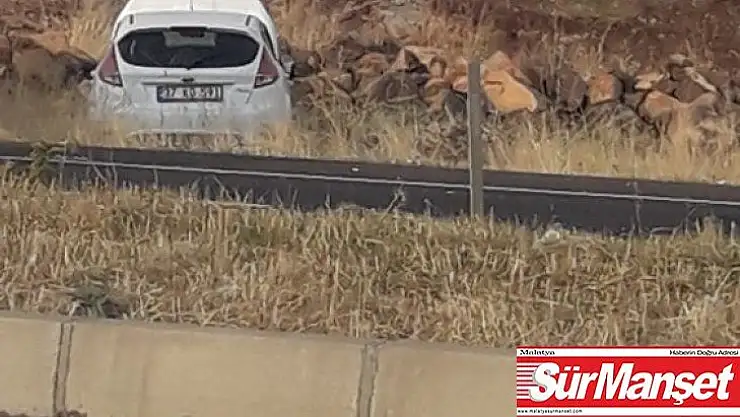 Lastiği patlayan araç yoldan çıktı: 1 yaralı