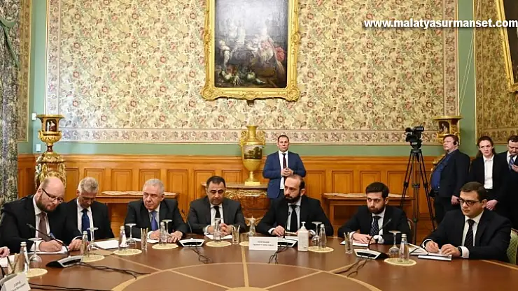 Lavrov, Bayramov ve Mirzoyan arasındaki üçlü görüşme başladı