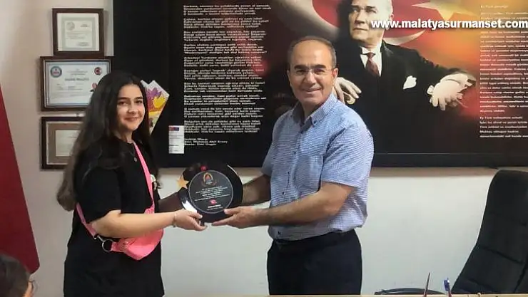 LGS Şampiyonuna ilkokulundan plaket