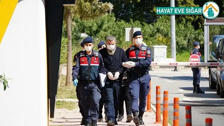 Lüks villayı kumarhaneye çevirdiler