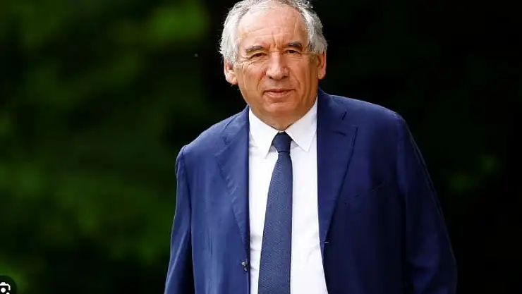Macron, François Bayrou'yu Fransa'nın yeni başbakanı olarak atadı