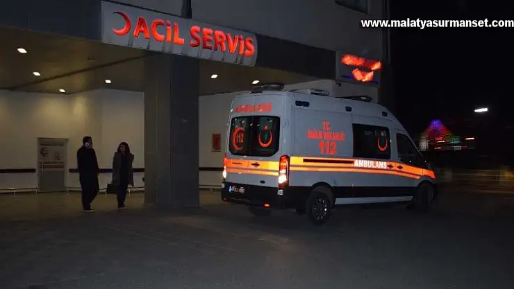 Madde bağımlısı, kırık bardakla hemşirelere dehşeti yaşattı