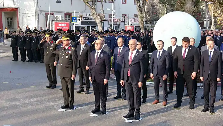 Malatya'da 10 Kasım Atatürk'ü anma töreni düzenlendi