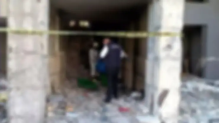 Malatya'da ağır hasarlı binada erkek cesedi bulundu