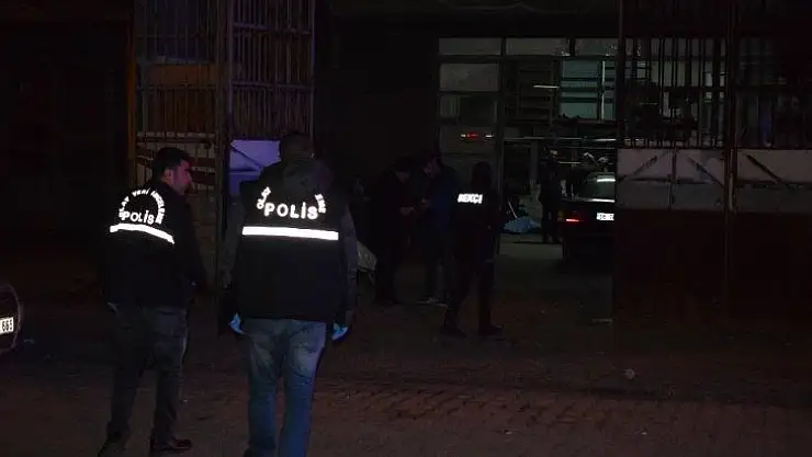 Malatya'da bir kişi iş yerinde ölü bulundu