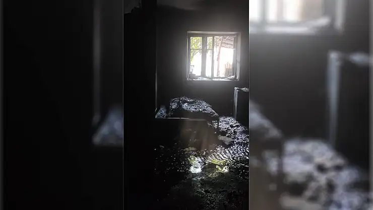 Malatya'da ev yangını: Büyük çapta hasar oluştu