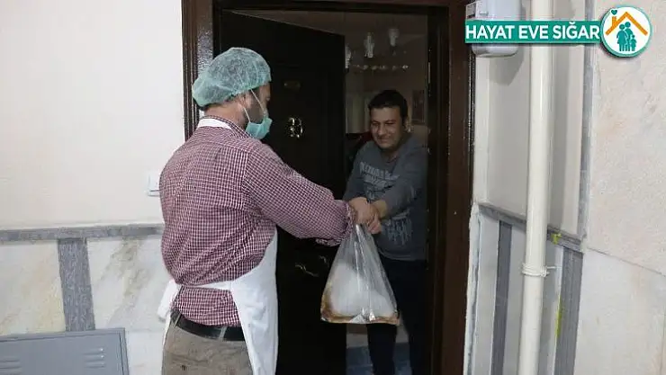 Malatya'da fırınlar ekmeği evlere götürüyor