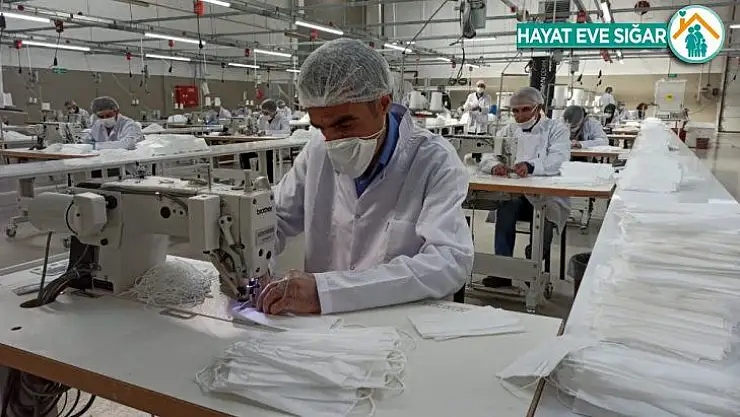Malatya'da günde 2 milyon adet maske üretiliyor