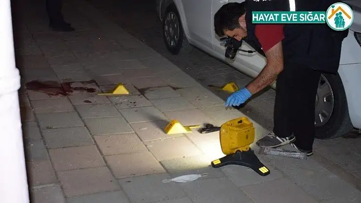 Malatya'da husumetlilerin karşılaşması kanlı bitti: 1 ölü  1 yaralı