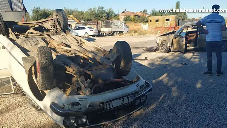 Malatya'da iki otomobil çarpıştı: 2 yaralı