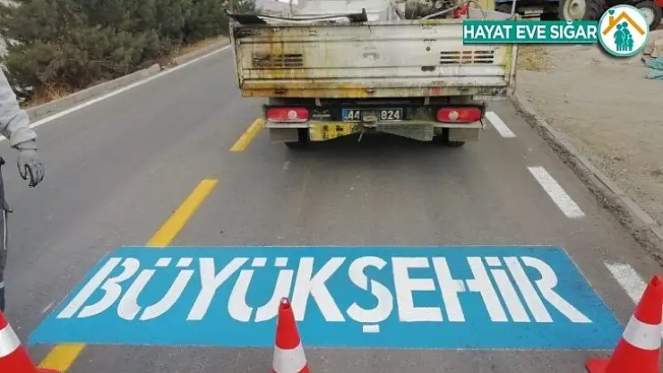 Malatya'da ilçe yolları işaretlemelerle daha güvenli hale geliyor