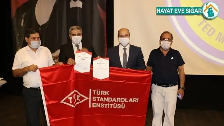 Malatya'da ilk 'Okulum Temiz' Belgesi' TED Kolejine verildi