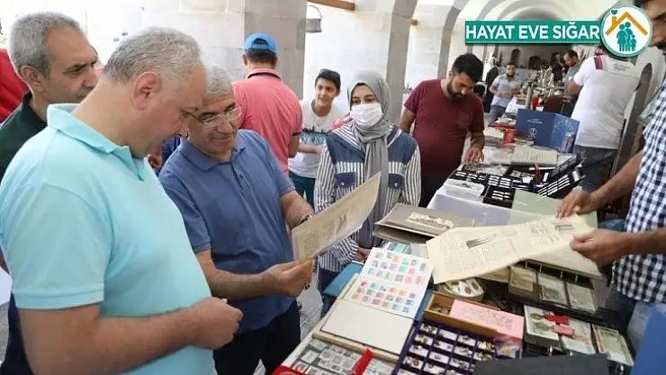 Malatya'da ilk antika pazarı Kervansaray'da açıldı