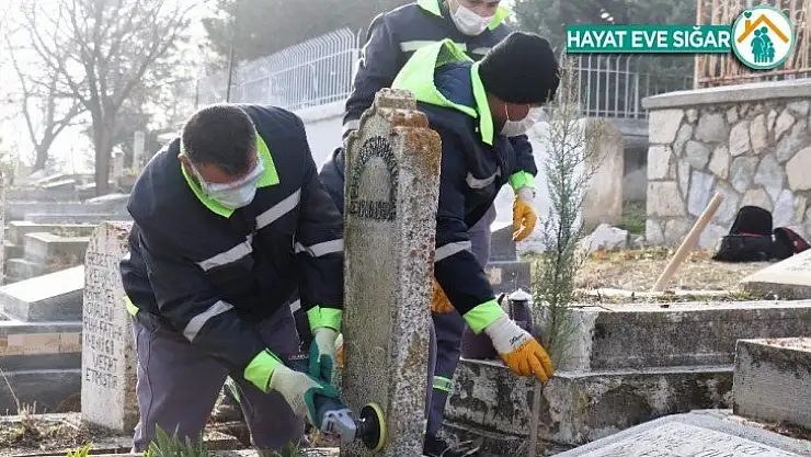 Malatya'da İnönü ve Özal ailelerinin mezarlarını yeniliyor