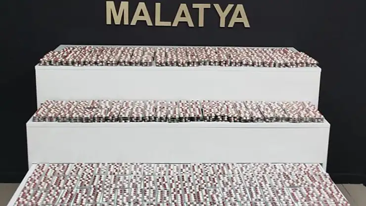 Malatya'da Kaçakçılara Ağır Darbe! 8 Bin 120 Hap Ele Geçirildi