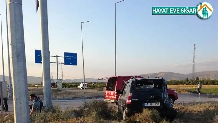 Malatya'da kamyon ile otomobil çarpıştı: 6 yaralı