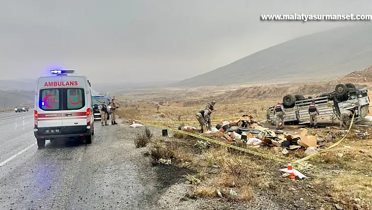 Malatya'da kontrolden çıkan kamyonet takla attı: 1 yaralı