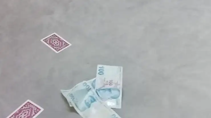 Malatya'da kumar oynatan iş yerine baskın
