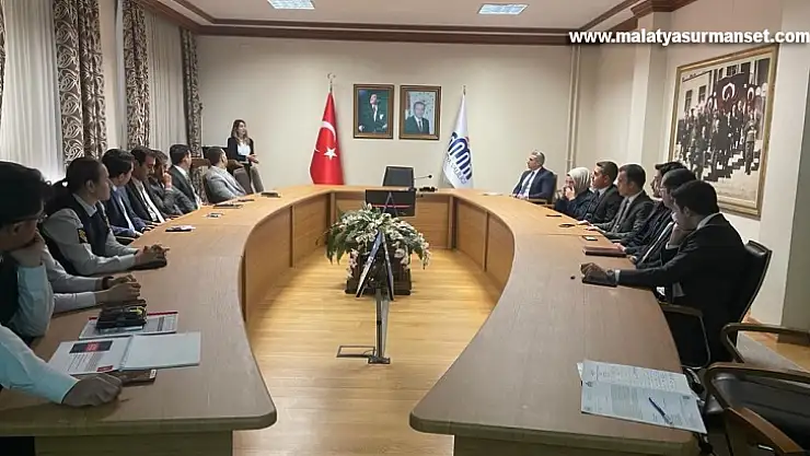 Malatya'da mülki amirlere kadına şiddet konusunda bilgilendirme