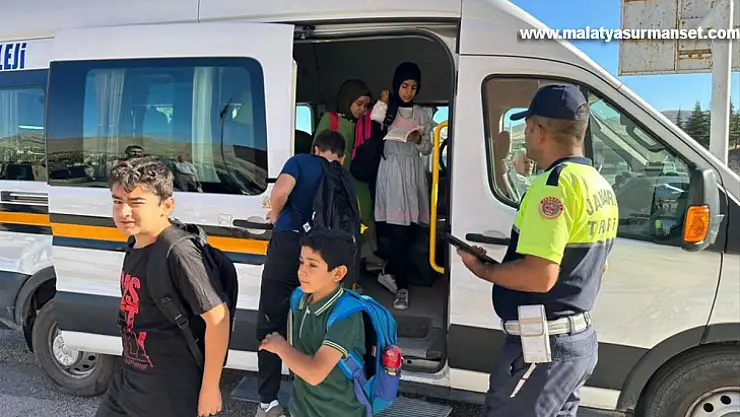Malatya'da okul servislerini denetlendi