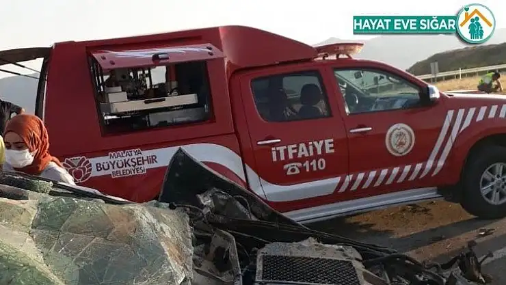 Malatya'da pikap refüje çarptı: 1 ölü