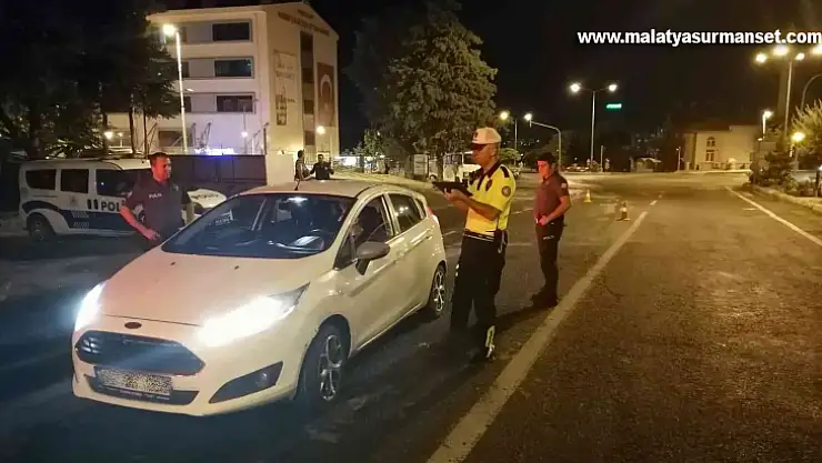 Malatya'da polis ekipleri trafik denetimi yaptı