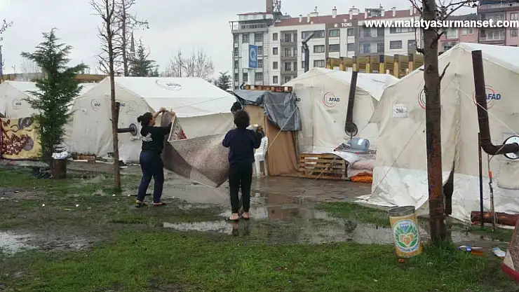Malatya'da sağanak yağış etkili oldu