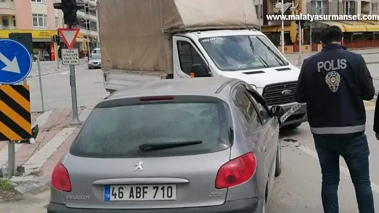 Malatya'da üç araç kazaya karıştı: 6 yaralı