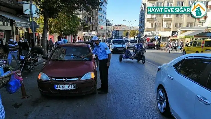 Malatya'da zabıta ekiplerinden trafik denetimi