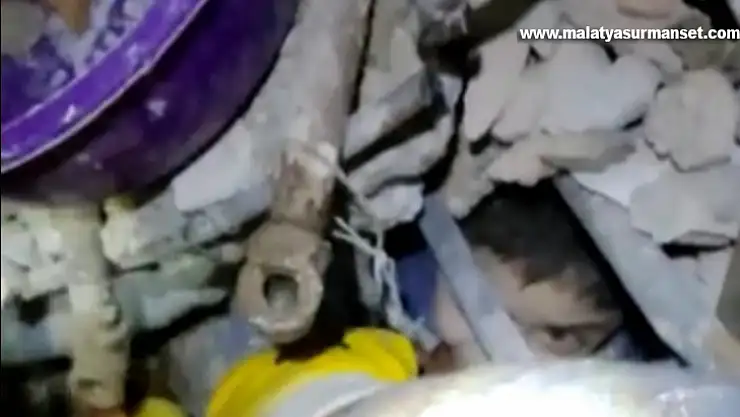 Malatya'daki depremde enkaz altında kalanların kurtarılmasının görüntüleri ortaya çıktı