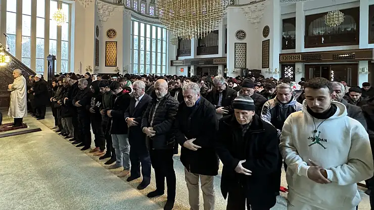 Malatya'daki Suriyeliler, Baas rejiminin devrilmesini kutluyor