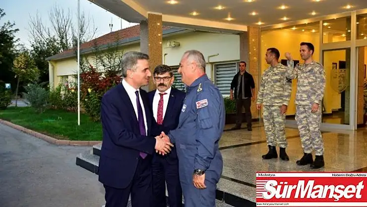 Malatya Valisi Baruş, 7. Ana Jet Üs Komutanlığını ziyaret etti