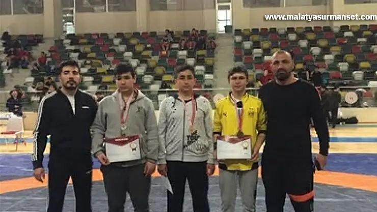 Malatyalı güreşçilerin Türkiye Şampiyonası sevinci