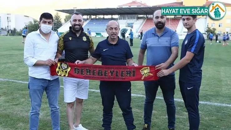 Malatyasporlu taraftarlardan Yeşilyurt Belediyespor kampına ziyaret