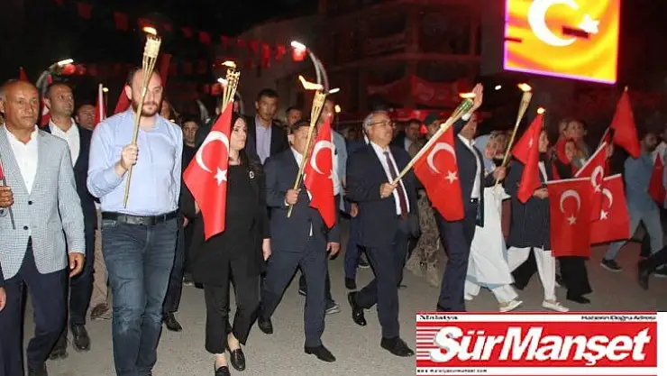 Malazgirt Sehitleri Anisina Fener Alayi