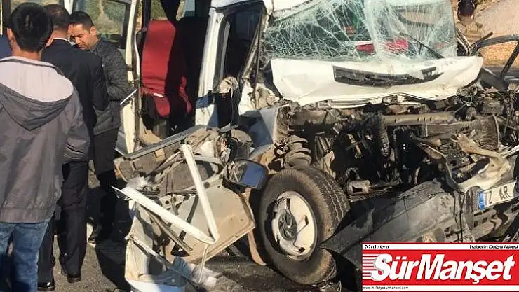 Mardin'de öğrenci servisi tırla çarpıştı: 3'ü ağır 8 yaralı
