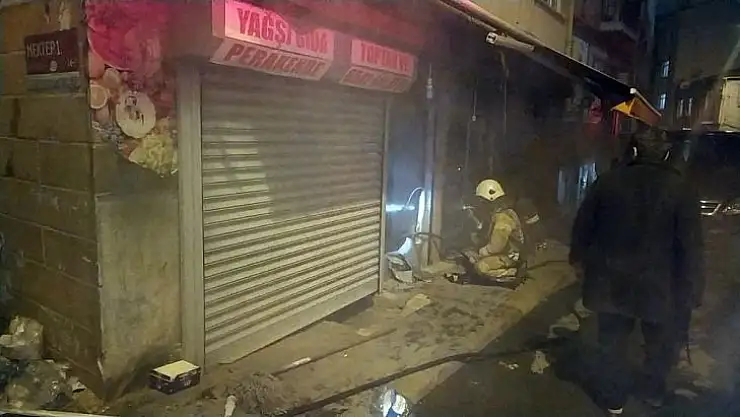 Markette korkutan yangın: Patlamalar meydana geldi