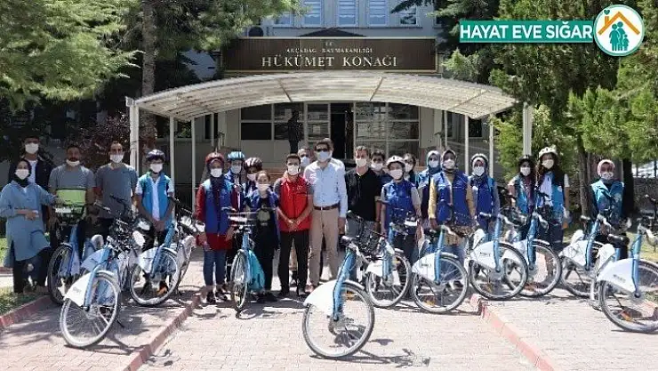 Maskeli Bisiklet Akçadağ'da