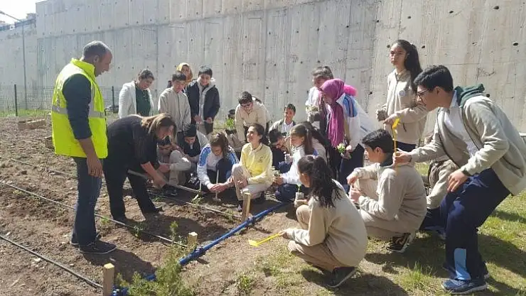 MEB'in ilk Kalite Yönetim Sertifikası Hasan Polatkan Ortaokulu'na verildi