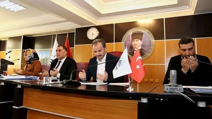 Meclis üyelerinden askerler için dua