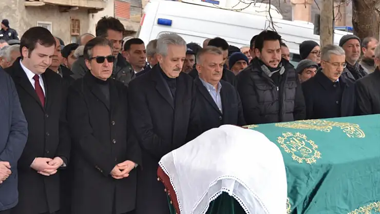 Mehmet Ali Aydınlar'ın Vefat Eden Annesi Son Yolculuğuna Uğurlandı