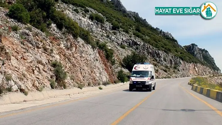 Menteşe'de motosikletli polis kaza yaptı