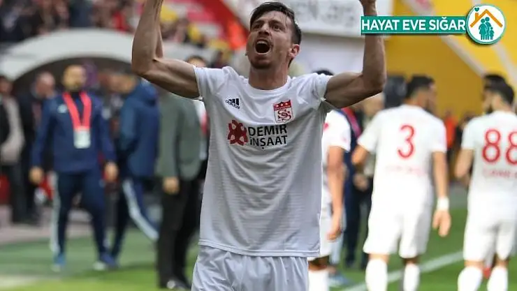 Mert Hakan Yandaş: 'Futbol oynamayı çok özledim'