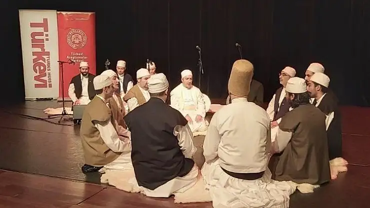 Mevlana Amsterdam'da anıldı