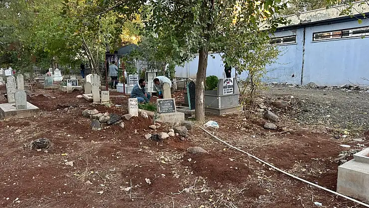 Mezarlıkta Bebek Cesedi Bulundu