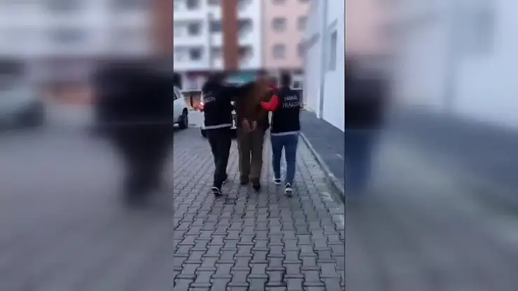 Midesinde uyuşturucuyla yakalanan şüpheli tutuklandı