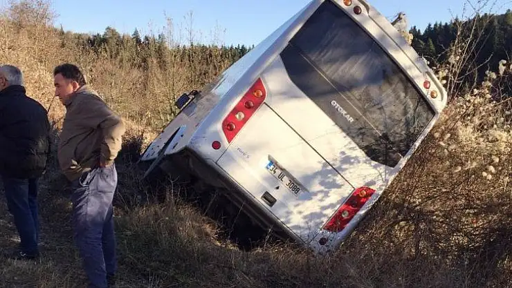 Midibüste ayağa kalkan yolcu şoförün üzerine düştü: 5 yaralı