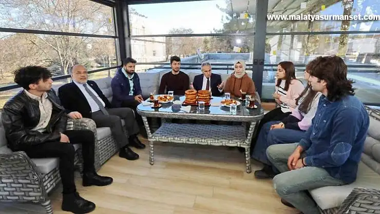 Milletvekili Yavuz GAÜN Genç Ofiste öğrencilerle bir araya geldi