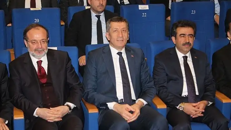 Milli Eğitim Bakanı Selçuk, Diyarbakır'da öğretmenlerle bir araya geldi